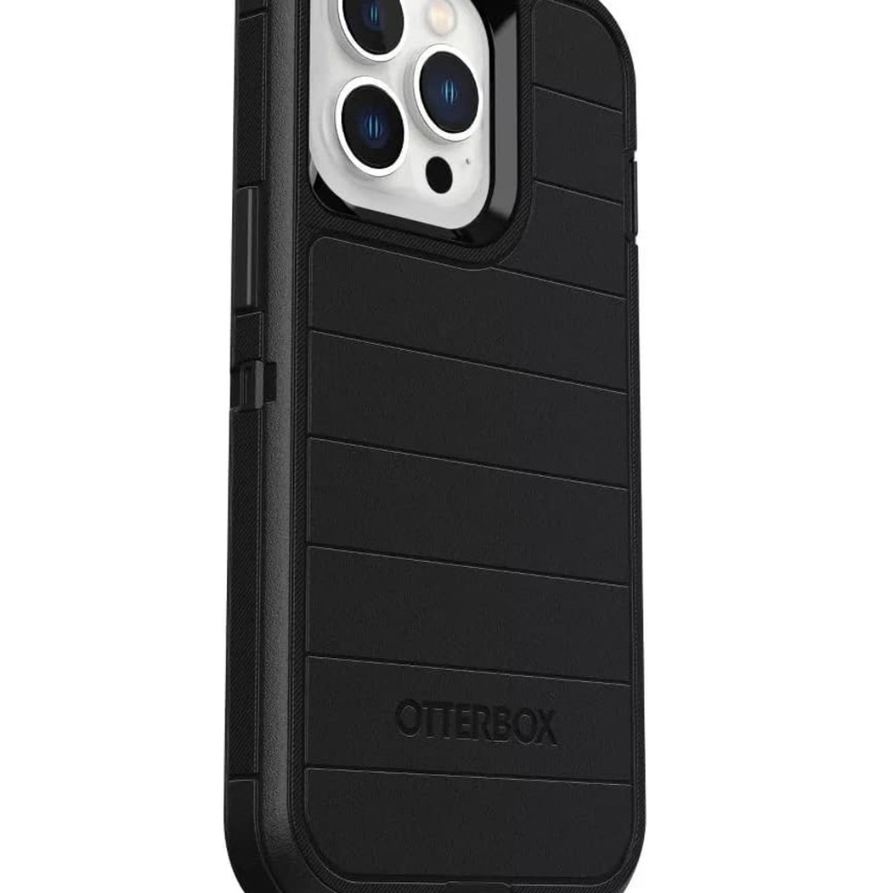 OtterBox Defender Series Rugged Case for iPhone 13/14 Pro